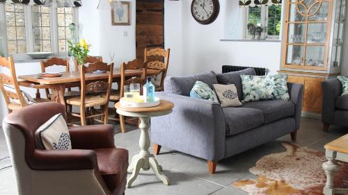 Horton House | Courtyard Cottage at Stepps House