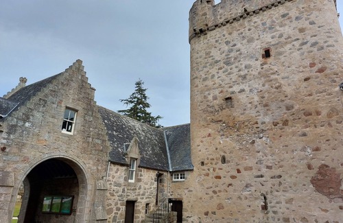 Banchory Cottage | COURTYARD COTTAGE - DRUM CASTLE, pet friendly in Banchory