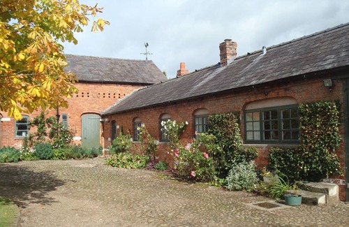 Malpas Cottage | Courtyard Cottage In Beautiful Rural Location(Offers Available)