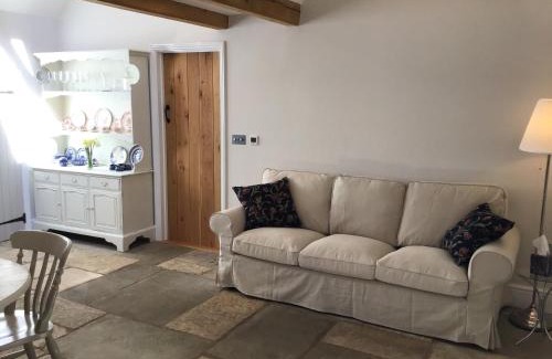 Frampton Mansell Apartment | Courtyard Cottage