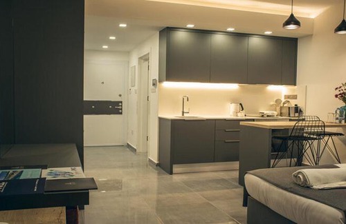 Trikomo Apartment | Courtyard