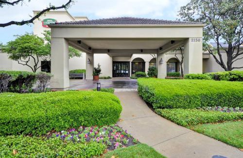 Dallas Design District Hotel | Courtyard Dallas Medical Market Center