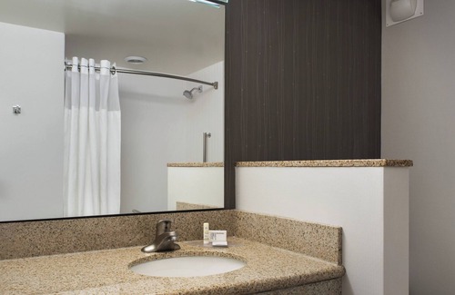 Annapolis Junction Hotel | Courtyard Fort Meade BWI Business District