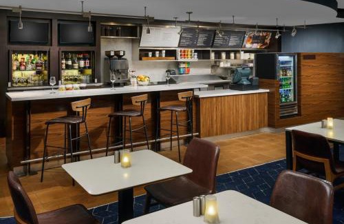 Newington Hotel | Courtyard Hartford Farmington