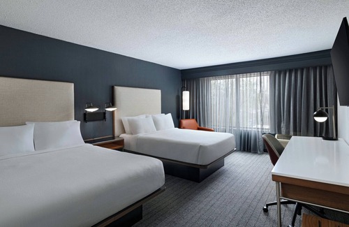 The Woodlands Hotel | Courtyard Houston The Woodlands