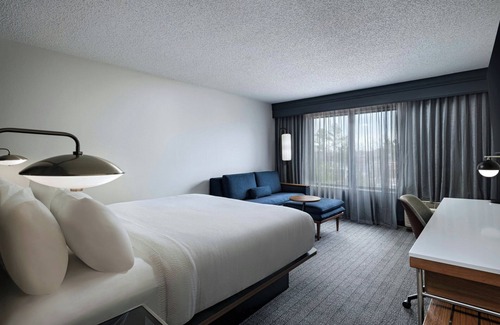 The Woodlands Hotel | Courtyard Houston The Woodlands