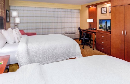 Noblesville Hotel | Courtyard Indianapolis Noblesville