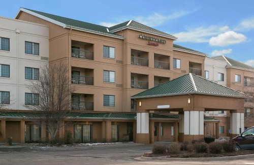 Blue Springs Hotel | Courtyard Kansas City East/Blue Springs