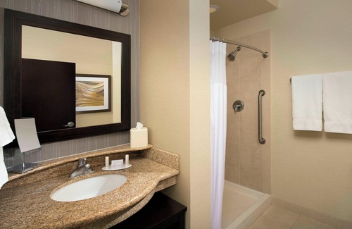 Lufkin Hotel | Courtyard Lufkin