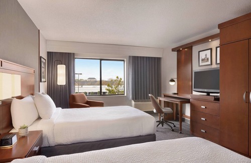 Greenville Hotel | Courtyard Marriott Greenville