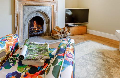 Boraston House | Courtyard Retreat