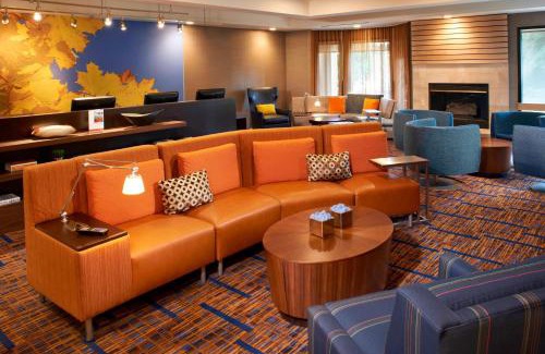 Rossford Hotel | Courtyard Toledo Rossford/Perrysburg