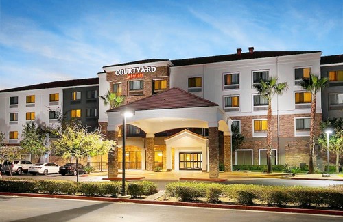 Rancho Cucamonga Hotel | Courtyard by Marriott Ontario Rancho Cucamonga