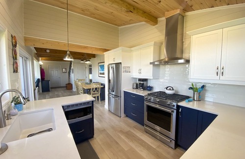 Park Corner Cottage | Cousin's Shore Beach, Oceanview, Private Cottage - PEI Ocean Villa