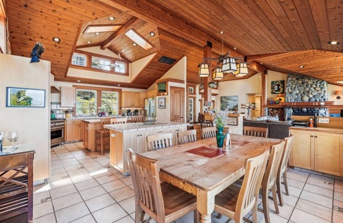 Arch Cape House | Cove Beach Lodge - Beachfront! - Beachcomber Vacation Homes