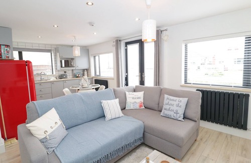 Kinmel Bay Cottage | COVE HOUSE, family friendly, country holiday cottage in Kinmel Bay