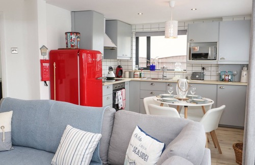 Kinmel Bay Cottage | COVE HOUSE, family friendly, country holiday cottage in Kinmel Bay