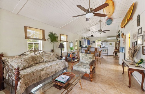 Gregory Town House | Cove House Ocean Front. It's close to everything Eleuthera has to offer