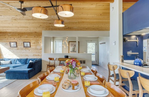 Arch Cape House | Cove Keep by AvantStay | Stunning Ocean Views | Designed for Groups