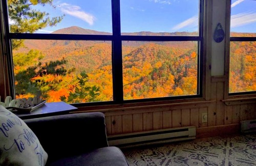 Wears Valley House | Cove Mountain Retreat