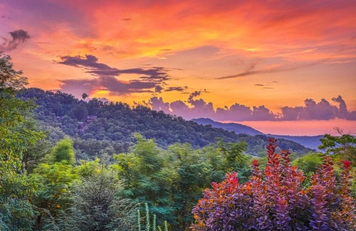 Wears Valley House | Cove Mountain Retreat