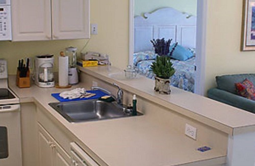 Bostroms Condo | Cove On Ormond Beach Resort ~ 2 BD CONDO ON THE BEACH ~ BEAUTIFUL VIEWS