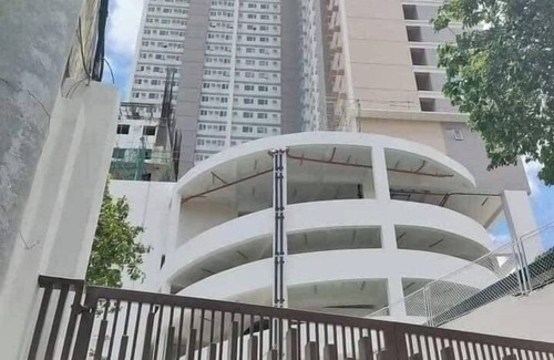 Santa Mesa Condo | Covent Garden UNIVERSITY BELT- Manila PH