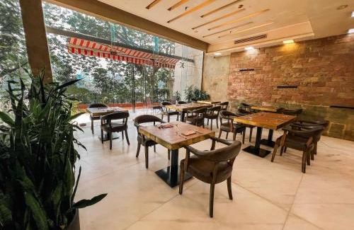 Gulshan Apartment | Coventina Lake Suites