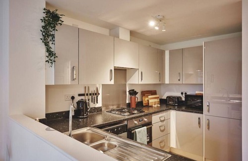 Tatenhill House | Coventry Serviced Home for 6 +2, 150Mbp Wi-Fi + Parking