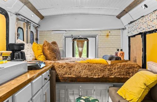 Stanton House | Covered Bridge Tiny Home Bus On The Water In Rrg