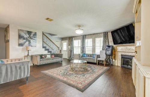 Barker House | Covered Patio and Yard Family Home in Katy