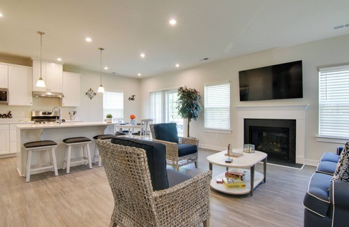 Selbyville House | Covered Patio, Grill & Hammock: Frankford Home!