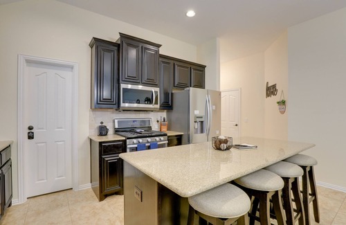 Mansfield House | Covered Patio & Large yard: Mansfield Home