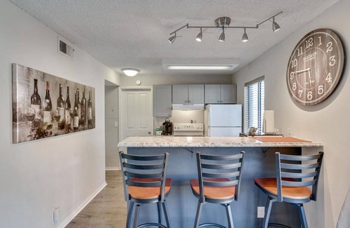 Englewood Apartment | Coveted DTC Apartment! Free Parking & Fast WiFi!