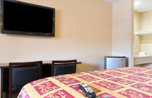 Walnut Valley Hotel | Covina Motel