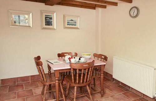 Wrelton House | Cow Byre Cottage