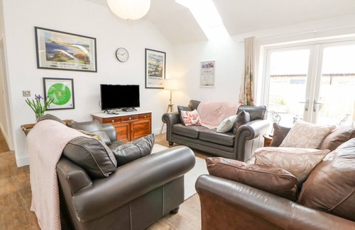 Thirsk House | COW CORNER, family friendly, with a garden in Northallerton