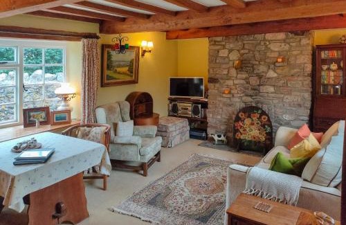 Churchill House | Cow Cottage