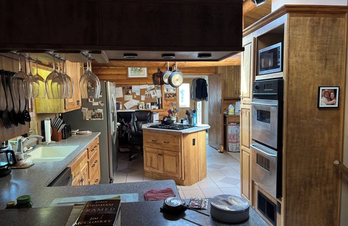 Wapiti Cabin | Cowboy Bunk House Cabin 1