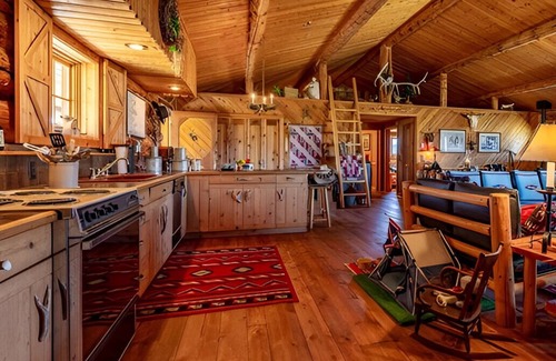 Cody Cabin | Cowboy Cabin in the Heaven