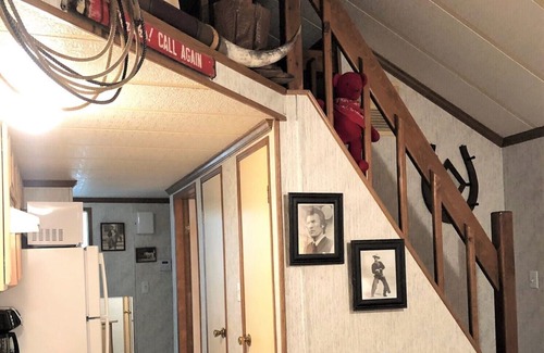 Pedernales Bend Cabin | COWBOY CABIN with Lake Views - perfect for a weekend getaway