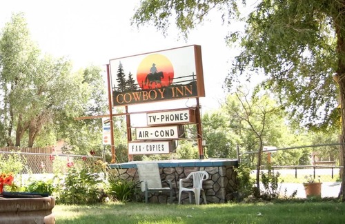 Edgemont Hotel | Cowboy Inn