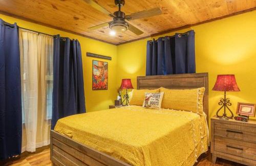 Fort Worth House | Cowboy Lodge