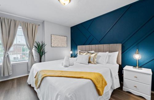 Round Rock House | Cowboy Pool - Large Patio - King Bed - Firepit Table - Pet Friendly