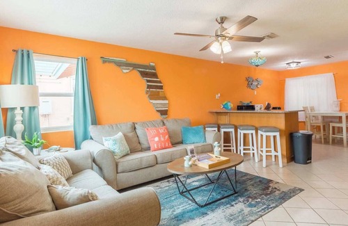 Surfside Historic District House | Cowboy Pool/Mini Golf/Walk 2 Beach & Ocean Center! Pets OK