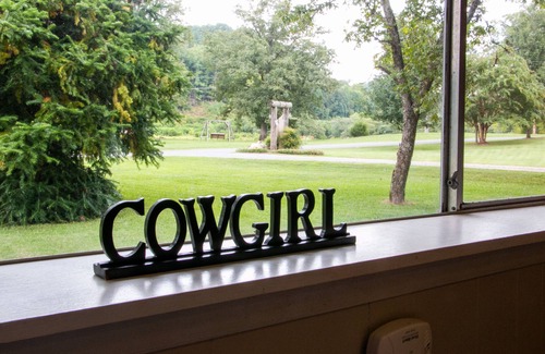 Hot Springs House | Cowboy Suite at Panther Valley Ranch