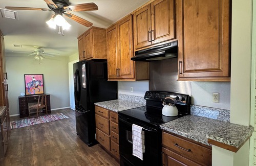 Montrose House | Cowgirl Casa ~ ADA accesible & kid friendly 3/2 ranch home in Montrose, CO
