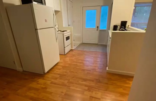 Cowichan Bay Apartment | Cowichan Bay Private Entrance 1-Bdrm Suite Quiet