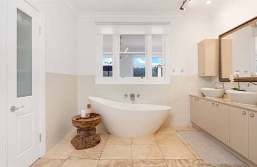 Wongawilli House | Cowley House - Luxury oasis