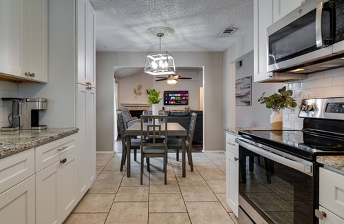 Fossil Creek House | Cowtown Cutie is cozy and updated close to Downtown, Airport and Dining